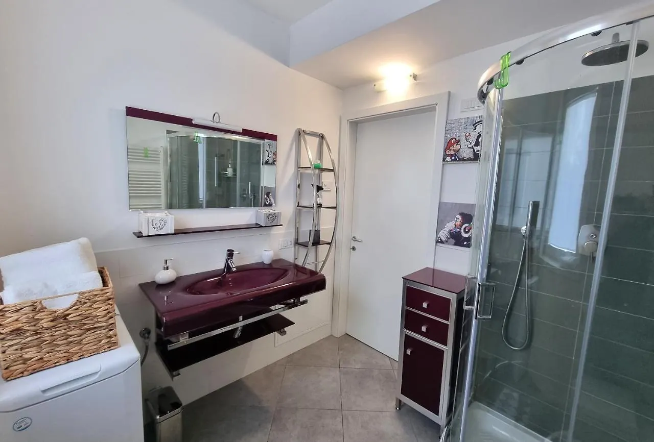 Appartement Profumo Di Rosa Desenzano à Desenzano del Garda Italie