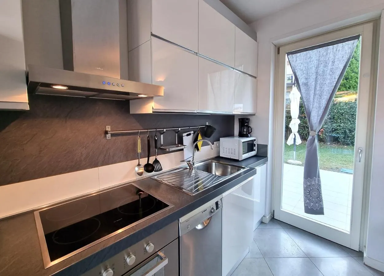 Appartement Profumo Di Rosa Desenzano à Desenzano del Garda Italie