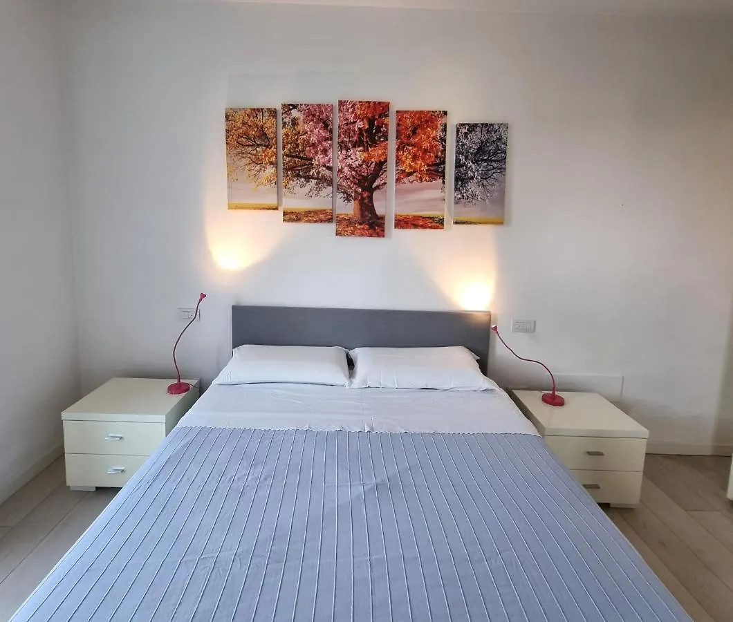 Profumo Di Rosa Desenzano Apartment Desenzano del Garda