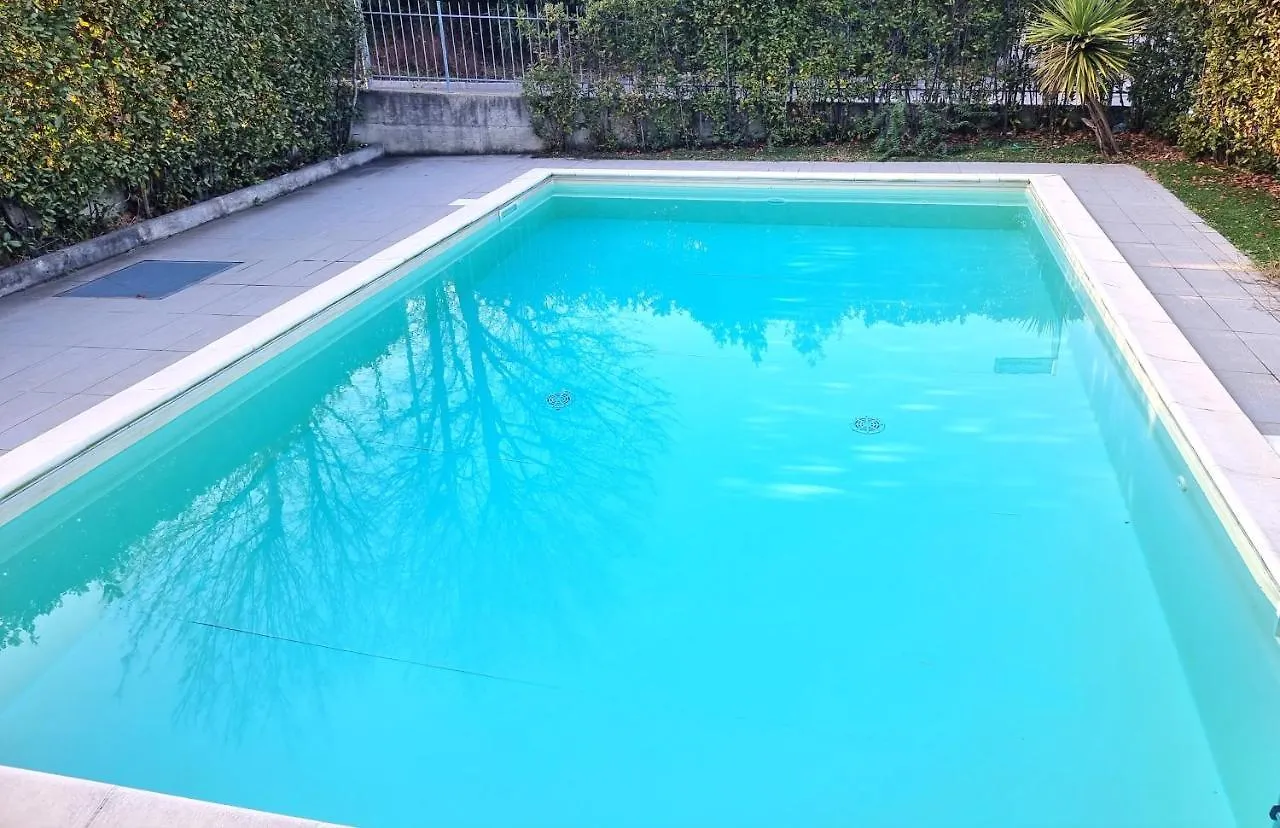 Profumo Di Rosa Desenzano Apartment Desenzano del Garda