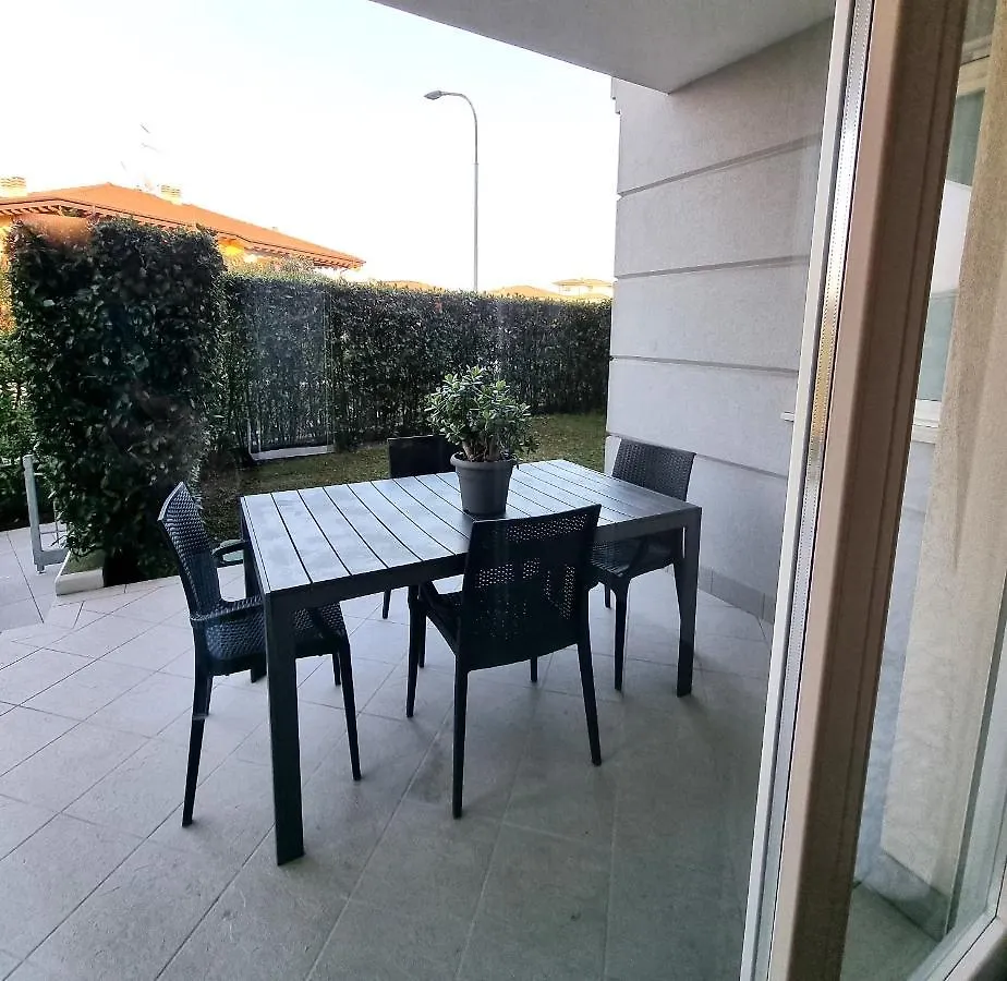 Profumo Di Rosa Desenzano Apartment Desenzano del Garda